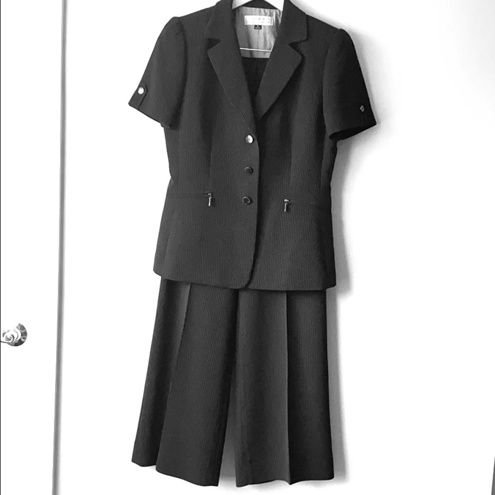 TAHARI Arthur S Levine Pant Suit Short Sleeve